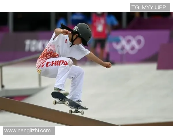 上海滑板队比赛经验深度对比与提升策略探讨 上海滑板队比赛经验深度对比与提升策略探讨