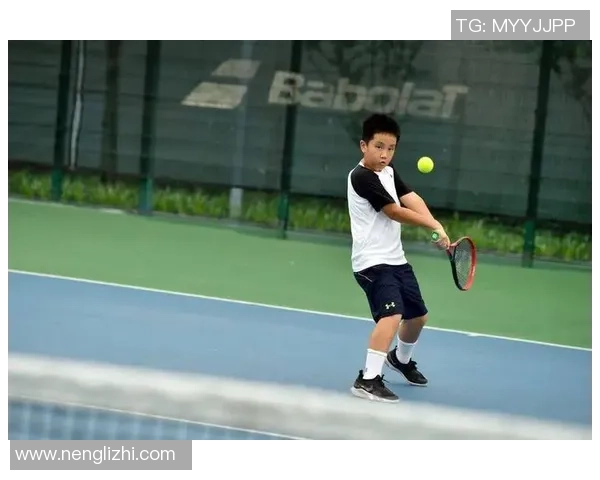 上海网球队的转型之路:深度解析网球运动的变革与发展 上海网球队的转型之路:深度解析网球运动的变革与发展