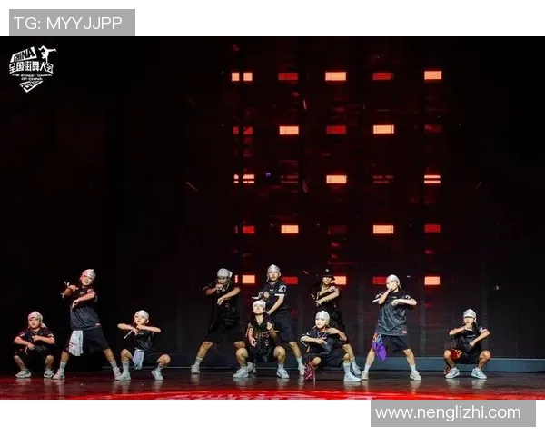 全国街舞大赛点评:深圳飞盘队默契配合展现团队精神与舞蹈魅力